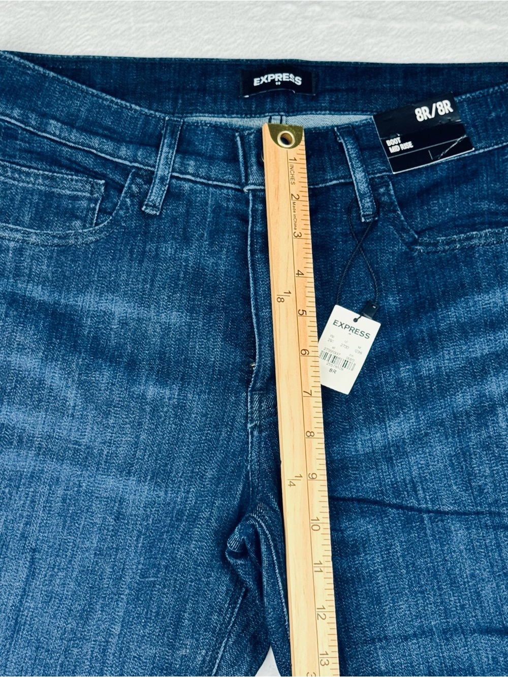 Express NWT Boot mid-rise dark wash bootcut jeans. Size 8R. Brand new with tags. - Picture 4 of 10
